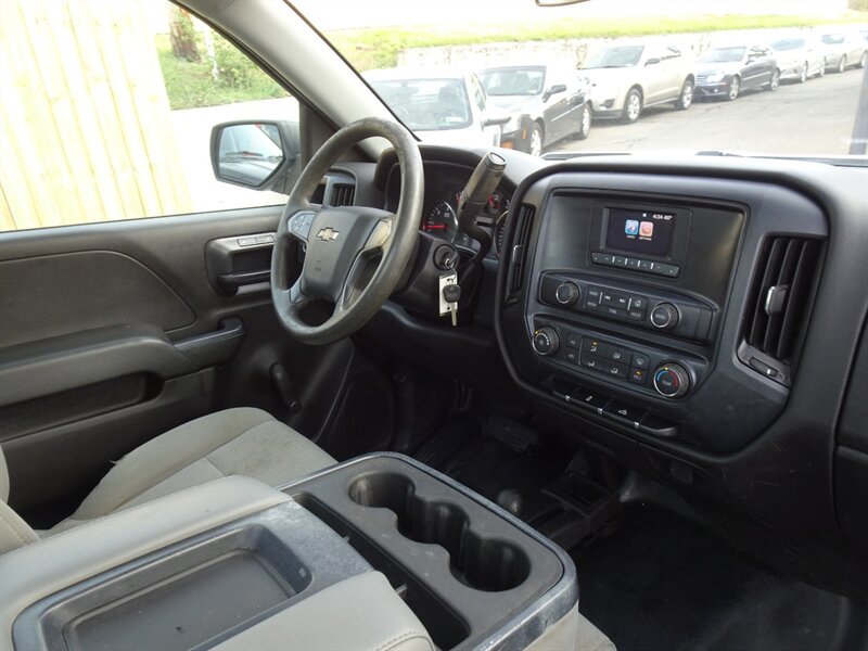 2016 Chevrolet Silverado 1500 Longbed Work Truck  5.3L V8 4X4 - Photo 11 - Cincinnati, OH 45255
