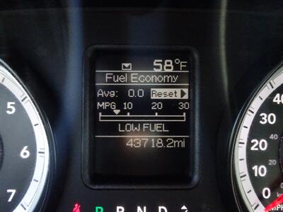 2015 RAM Ram Pickup 2500 Tradesman  HEMI V8 4X4 - Photo 20 - Cincinnati, OH 45255