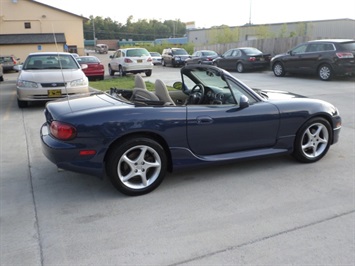 2003 Mazda MX-5 Miata LS   - Photo 6 - Cincinnati, OH 45255