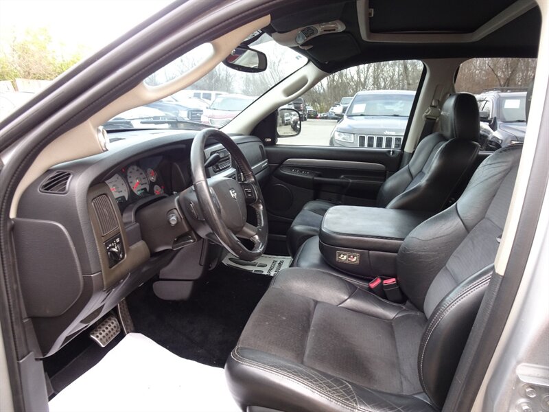 2005 Dodge Ram Pickup 1500 SRT-10 8.3L V10 Quad Cab RWD - Photo 10 - Cincinnati, OH 45255