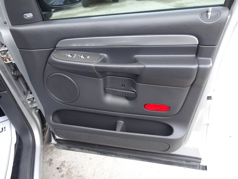 2005 Dodge Ram Pickup 1500 SRT-10 8.3L V10 Quad Cab RWD - Photo 23 - Cincinnati, OH 45255