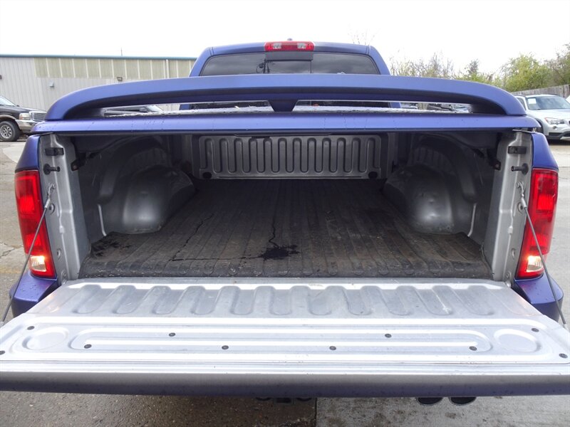 2005 Dodge Ram Pickup 1500 SRT-10 8.3L V10 Quad Cab RWD - Photo 8 - Cincinnati, OH 45255