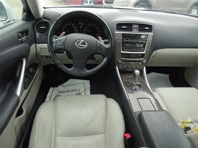 2010 Lexus IS 250 2.5L V6 AWD   - Photo 9 - Cincinnati, OH 45255