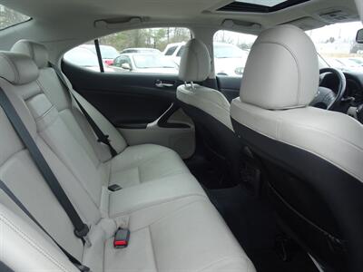 2010 Lexus IS 250 2.5L V6 AWD   - Photo 12 - Cincinnati, OH 45255