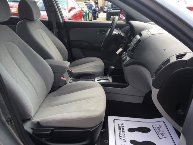 2010 Hyundai Elantra GLS   - Photo 8 - Cincinnati, OH 45255