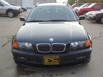 2001 BMW 325i   - Photo 2 - Cincinnati, OH 45255