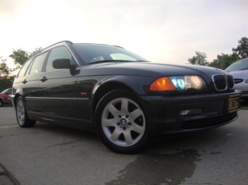 2001 BMW 325i   - Photo 10 - Cincinnati, OH 45255