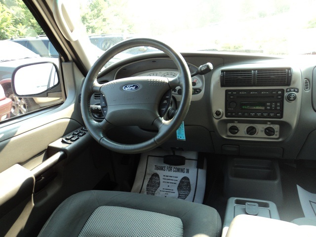 2005 Ford Explorer Sport Trac XLS - Photo 8 - Cincinnati, OH 45255