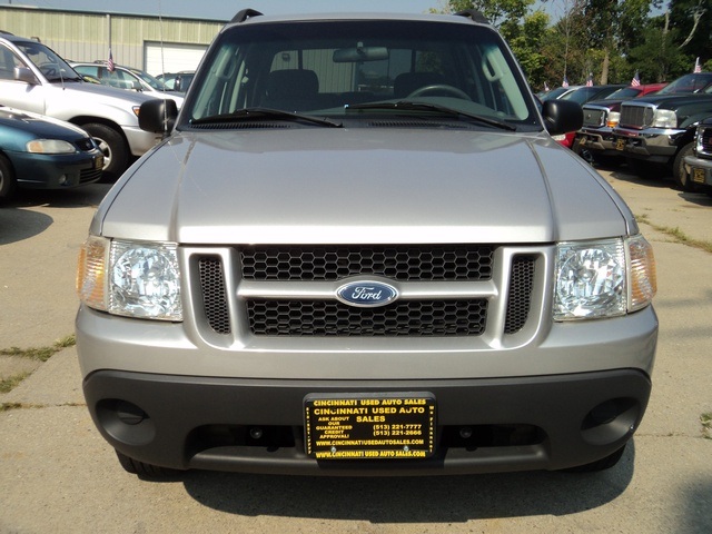 2005 Ford Explorer Sport Trac XLS - Photo 2 - Cincinnati, OH 45255