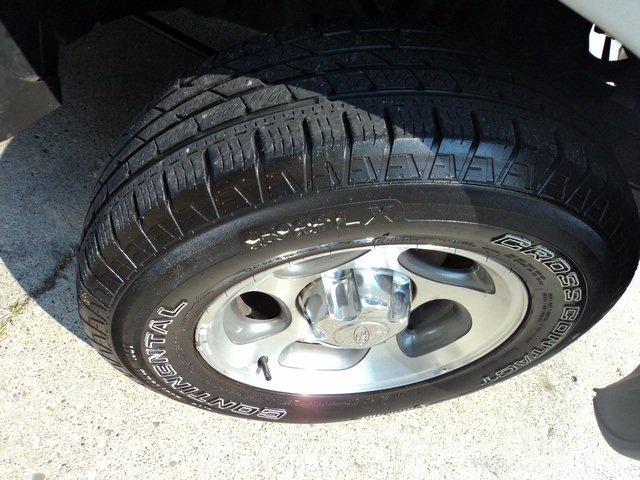 2005 Ford Explorer Sport Trac XLS - Photo 24 - Cincinnati, OH 45255