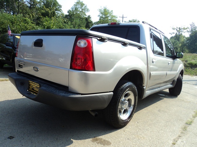 2005 Ford Explorer Sport Trac XLS - Photo 13 - Cincinnati, OH 45255