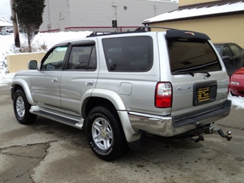 2001 Toyota 4Runner SR5   - Photo 4 - Cincinnati, OH 45255