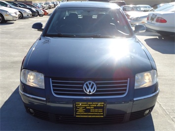 2004 Volkswagen Passat GLX   - Photo 2 - Cincinnati, OH 45255