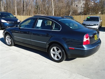 2004 Volkswagen Passat GLX   - Photo 4 - Cincinnati, OH 45255