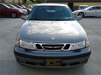 2001 Saab 9-5   - Photo 2 - Cincinnati, OH 45255