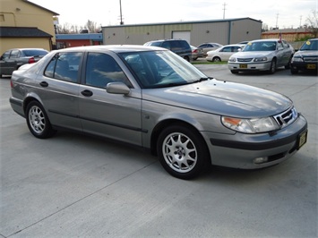 2001 Saab 9-5   - Photo 1 - Cincinnati, OH 45255