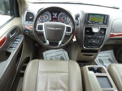 2014 Chrysler Town & Country Touring  3.6L V6 FWD - Photo 24 - Cincinnati, OH 45255