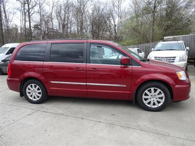 2014 Chrysler Town & Country Touring  3.6L V6 FWD - Photo 5 - Cincinnati, OH 45255