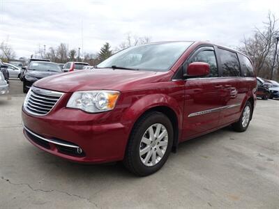 2014 Chrysler Town & Country Touring  3.6L V6 FWD - Photo 15 - Cincinnati, OH 45255