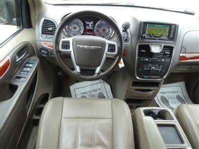 2014 Chrysler Town & Country Touring  3.6L V6 FWD - Photo 23 - Cincinnati, OH 45255