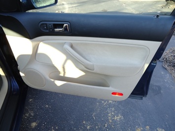 2002 Volkswagen Jetta GLS   - Photo 19 - Cincinnati, OH 45255