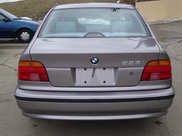 1999 BMW 528i   - Photo 5 - Cincinnati, OH 45255