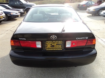 2000 Toyota Camry CE   - Photo 5 - Cincinnati, OH 45255