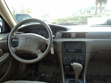 2000 Toyota Camry CE   - Photo 7 - Cincinnati, OH 45255