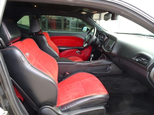 2015 Dodge Challenger R/T Scat Pack   - Photo 13 - Cincinnati, OH 45255