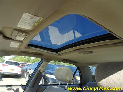 2002 Toyota Corolla CE   - Photo 12 - Cincinnati, OH 45255