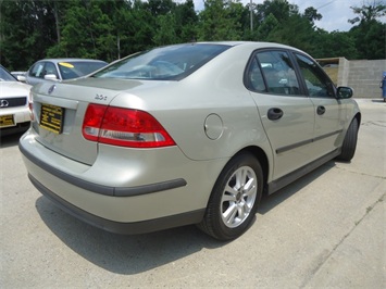 2005 Saab 9-3   - Photo 13 - Cincinnati, OH 45255