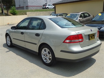 2005 Saab 9-3   - Photo 4 - Cincinnati, OH 45255