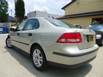 2005 Saab 9-3   - Photo 12 - Cincinnati, OH 45255