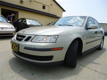 2005 Saab 9-3   - Photo 11 - Cincinnati, OH 45255