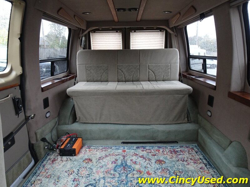 2002 Ford E-Series Chassis E150   - Photo 11 - Cincinnati, OH 45255