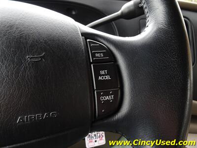 2002 Ford E-Series Chassis E150   - Photo 23 - Cincinnati, OH 45255