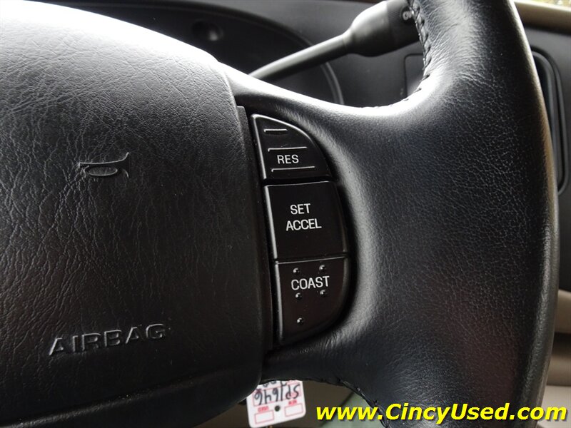 2002 Ford E-Series Chassis E150   - Photo 23 - Cincinnati, OH 45255