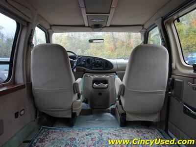 2002 Ford E-Series Chassis E150   - Photo 17 - Cincinnati, OH 45255