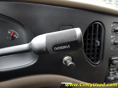 2002 Ford E-Series Chassis E150   - Photo 20 - Cincinnati, OH 45255