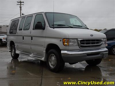 2002 Ford E-Series Chassis E150   - Photo 4 - Cincinnati, OH 45255