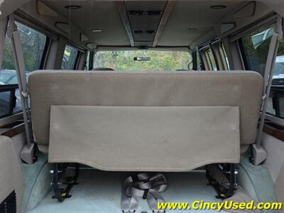 2002 Ford E-Series Chassis E150   - Photo 13 - Cincinnati, OH 45255