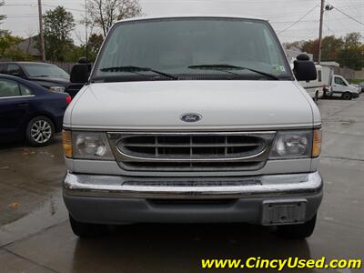 2002 Ford E-Series Chassis E150   - Photo 2 - Cincinnati, OH 45255