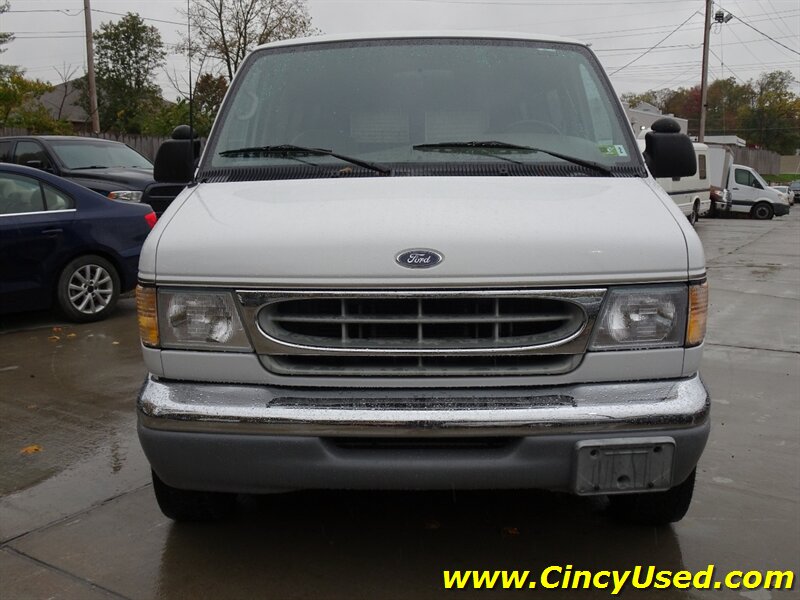 2002 Ford E-Series Chassis E150