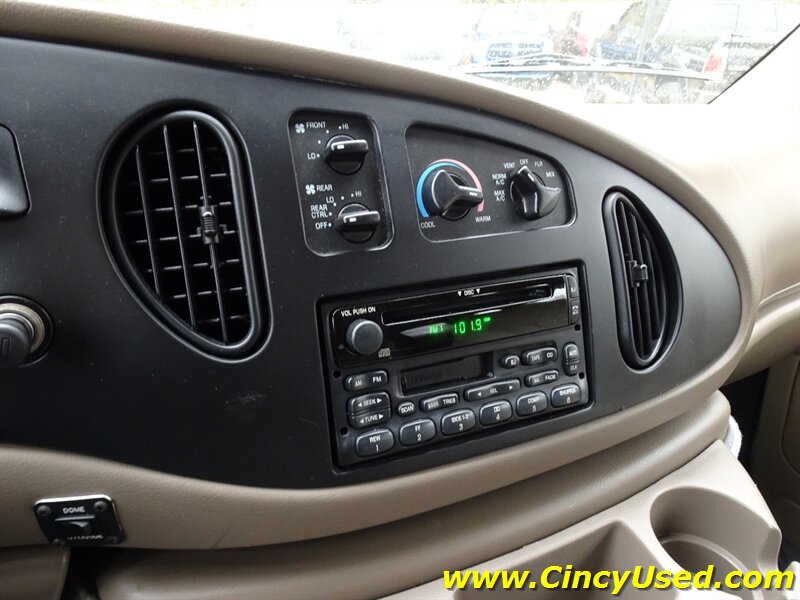 2002 Ford E-Series Chassis E150   - Photo 19 - Cincinnati, OH 45255
