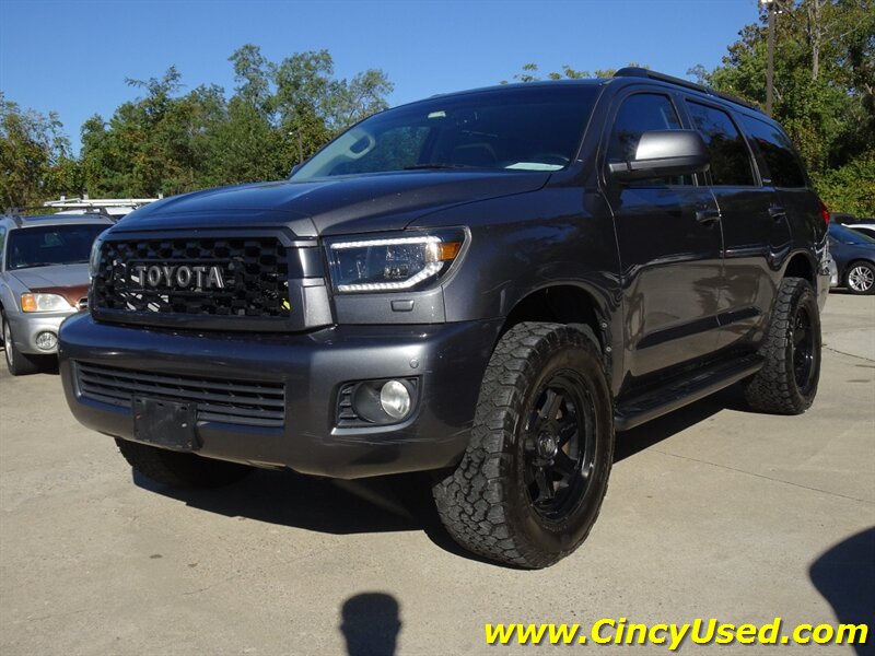 2011 Toyota Sequoia Limited - Photo 4 - Cincinnati, OH 45255