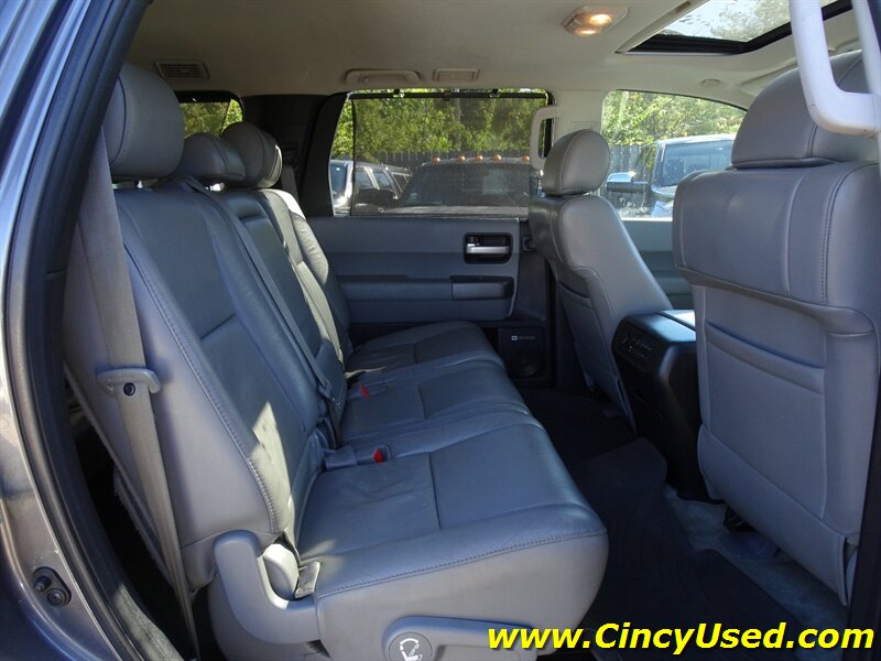 2011 Toyota Sequoia Limited - Photo 15 - Cincinnati, OH 45255