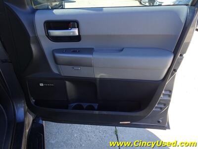 2011 Toyota Sequoia Limited - Photo 36 - Cincinnati, OH 45255