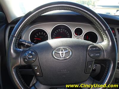 2011 Toyota Sequoia Limited - Photo 21 - Cincinnati, OH 45255