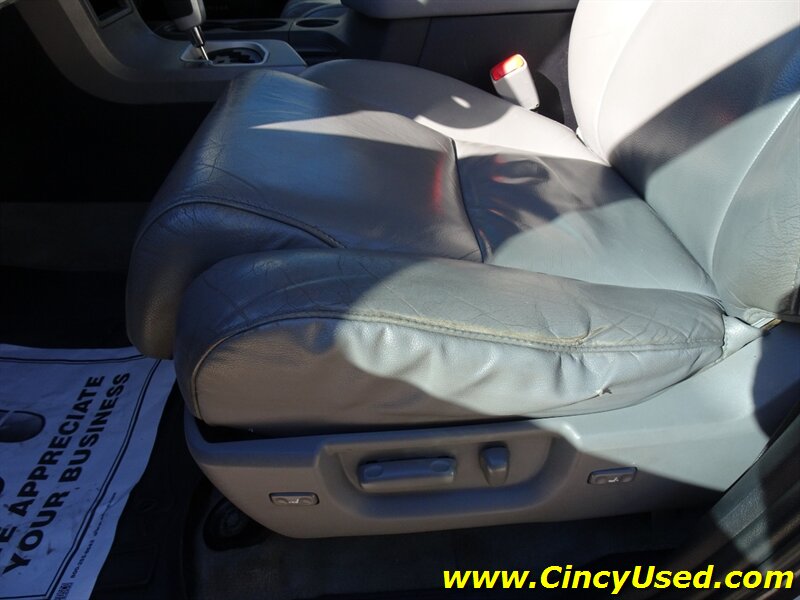 2011 Toyota Sequoia Limited - Photo 37 - Cincinnati, OH 45255