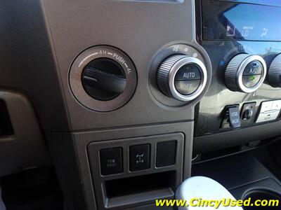 2011 Toyota Sequoia Limited - Photo 19 - Cincinnati, OH 45255